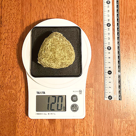 1個分のとろろ昆布おにぎり