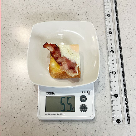 6枚切り食パン1/4枚分のベーコンエッグフレンチトースト