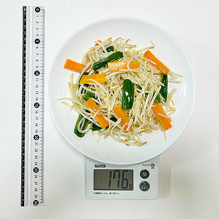 大皿1皿分のもやしの野菜炒め