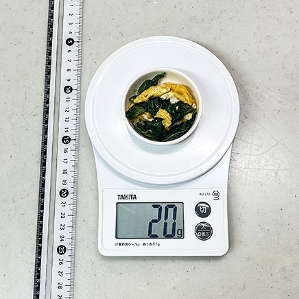 小皿1皿分のモロヘイヤの卵炒め