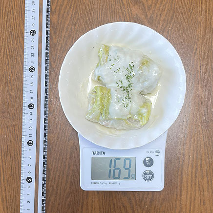 深皿1皿分のロールキャベツのクリーム煮