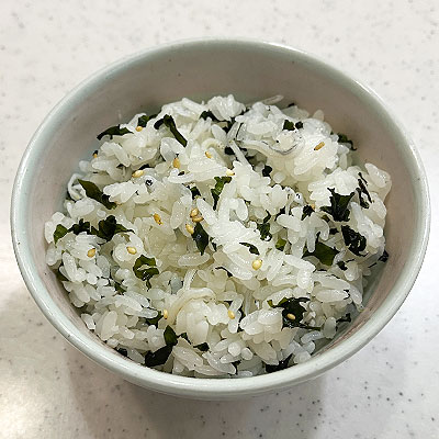 わかめしらすご飯