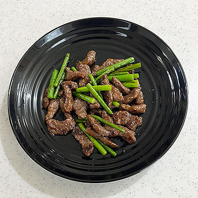 牛肉とニンニクの芽の炒め物