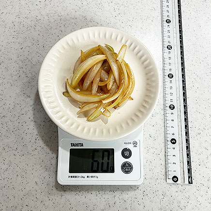 中皿1皿分の玉ねぎ炒め