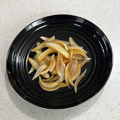 玉ねぎ炒め