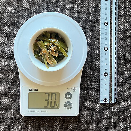 小鉢1杯分の茎わかめの梅和え