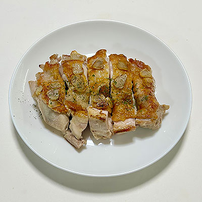 鶏肉のガーリックバターソテー