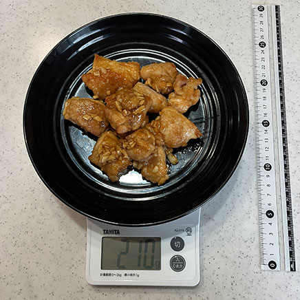 大皿1皿分の鶏肉のにんにくバター焼き