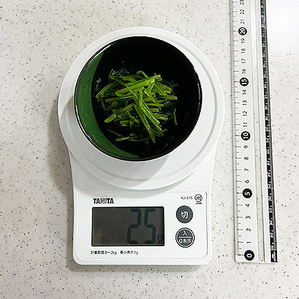 小鉢1杯分の根みつばのおひたし