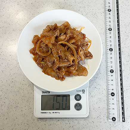 中皿1皿分の豚肉のコチュジャン炒め