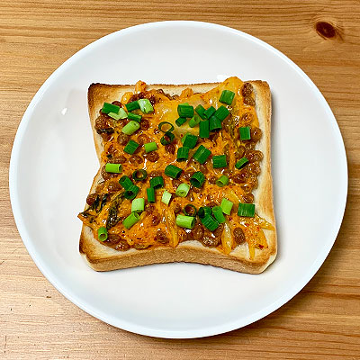納豆キムチトースト