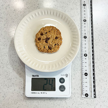 1枚分の米粉オートミールクッキー