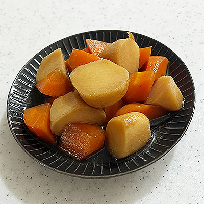 里芋と人参の煮物