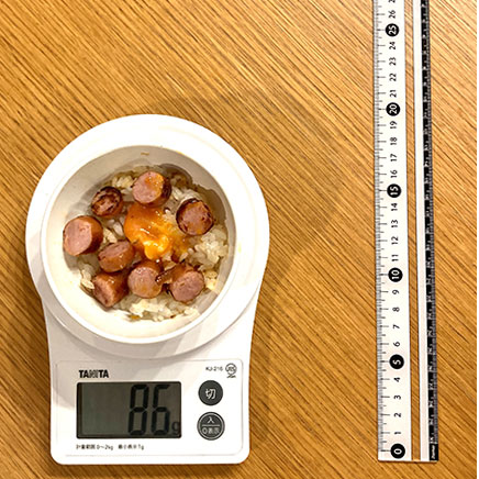 小鉢1杯分のウインナー丼