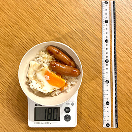 茶碗1杯分のウインナーエッグ丼