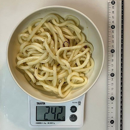 中鉢1杯分のうどんペペロンチーノ