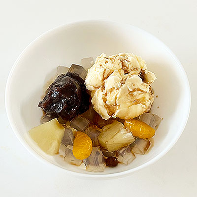 クリームあんみつ