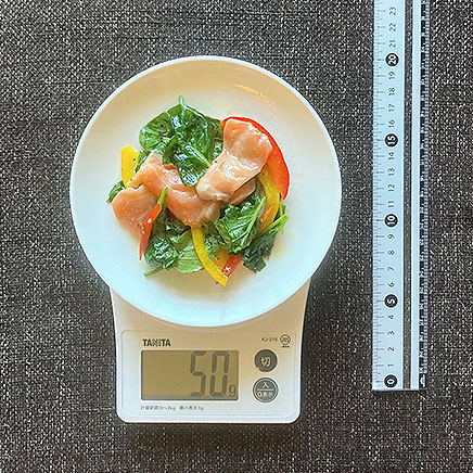 小皿1皿分のサーモンサラダ