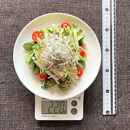 中皿1皿分のじゃこサラダ