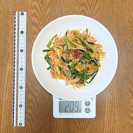 中皿1皿分のしらたき豚キムチ