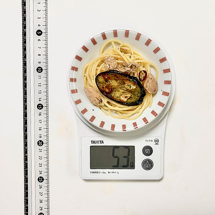 小皿1皿分のツナとナスのペペロンチーノ