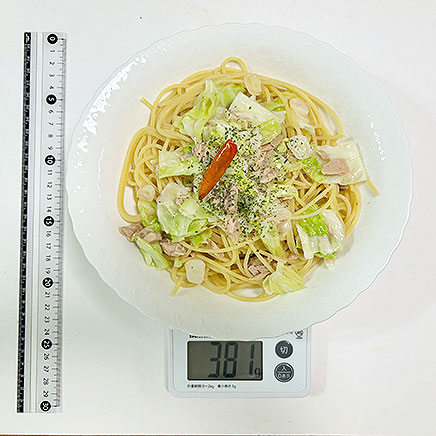 大皿1皿分のツナとキャベツのペペロンチーノ