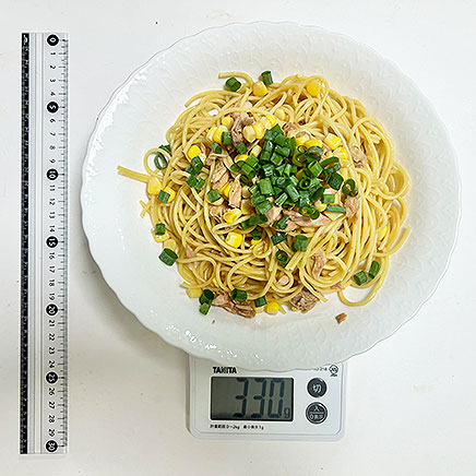 大皿1皿分のツナとコーンの和風パスタ