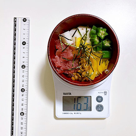 丼（小）1杯分のばくだん丼