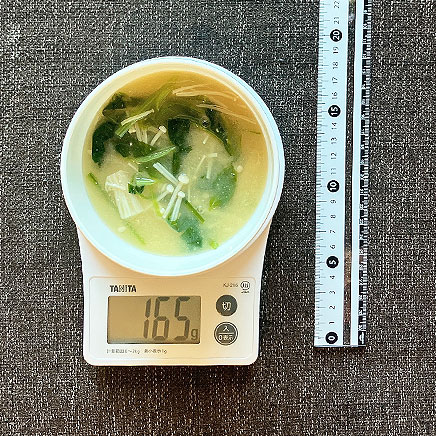 汁椀(小)1杯分のほうれん草とえのきの味噌汁