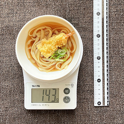 汁椀（小）1杯分の海老天うどん