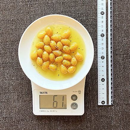 小皿1皿分の銀杏のオイル漬け