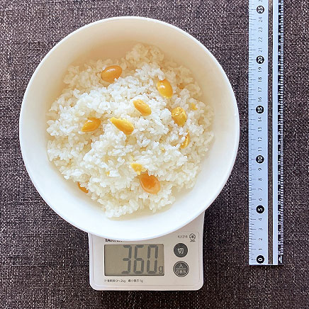 丼（大）1皿分の銀杏の炊き込みご飯