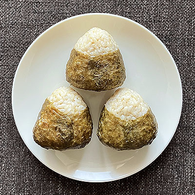 玄米鮭おにぎり