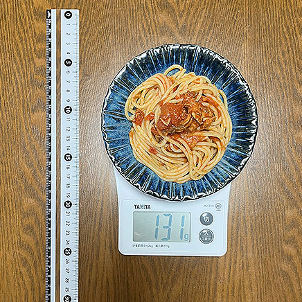 小皿1皿分の鯖缶とトマト缶のパスタ