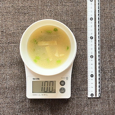 汁椀（小）1杯分の大根の葉の味噌汁