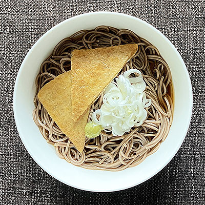 冷やしきつねそば