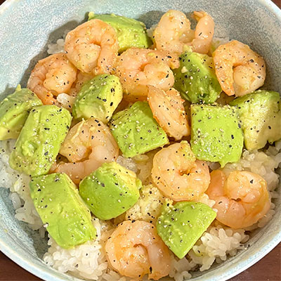 エビアボカド丼