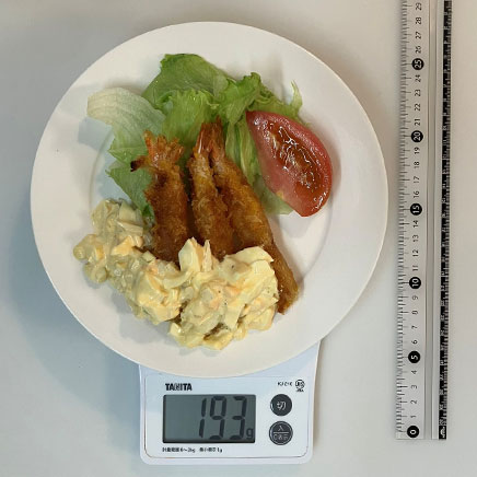 エビ3尾分(1人分)のエビフライのタルタルソースがけ