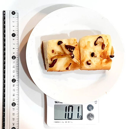 2/9個分のきのこのフォカッチャ