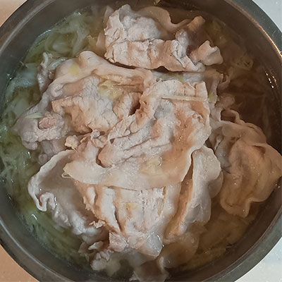 キャベツと豚肉の鍋