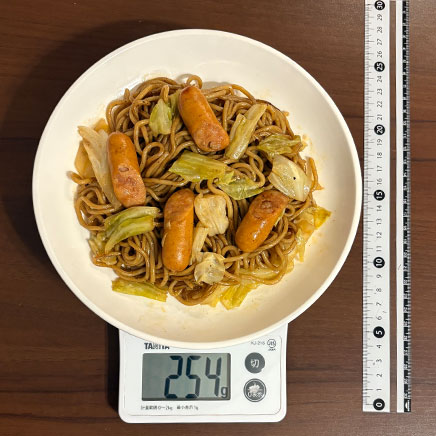 深皿(中)1皿分のウインナーの焼きそば