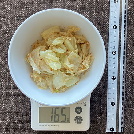 中鉢1杯分のキャベツの胡麻和え