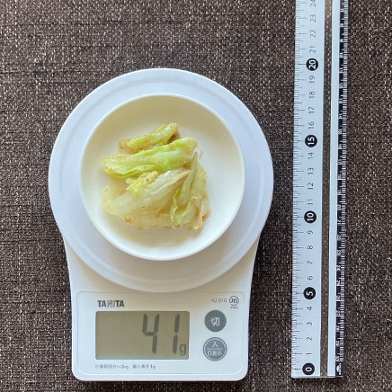 豆皿1皿分のキャベツの胡麻和え